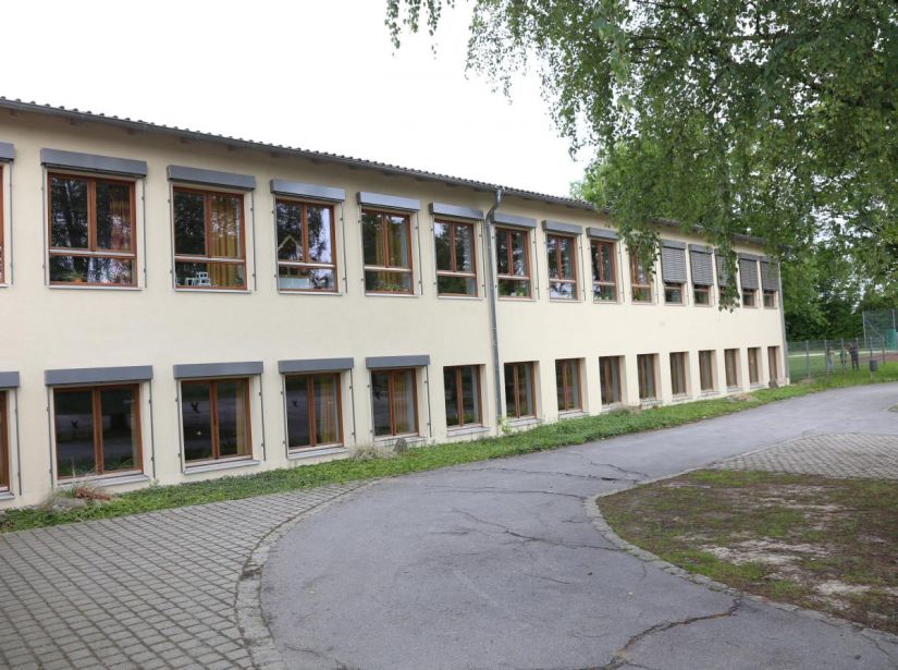 Das Schulgebäude in Gergweis